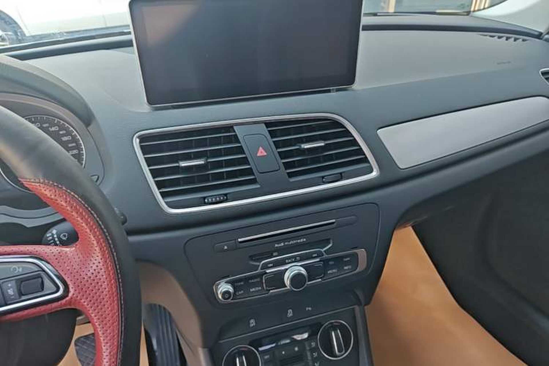 Used Audi Q3 2017 35 TFSI Fashion Model Audio And AC Panel