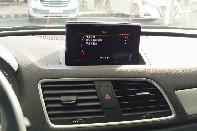 Used Audi Q3 2017 30 TFSI Fashion Model Audio And AC Panel