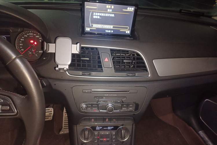 Used Audi Q3 2017 30 TFSI Fashion Model Audio And AC Panel