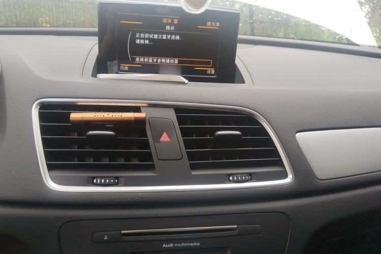 Used Audi Q3 2017 35 TFSI Fashion Model Audio And AC Panel