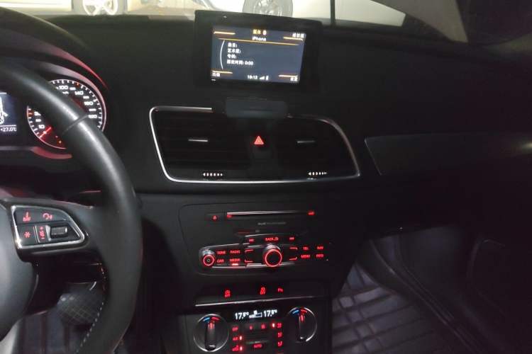Used Audi Q3 2017 30 TFSI Fashion Model Audio And AC Panel