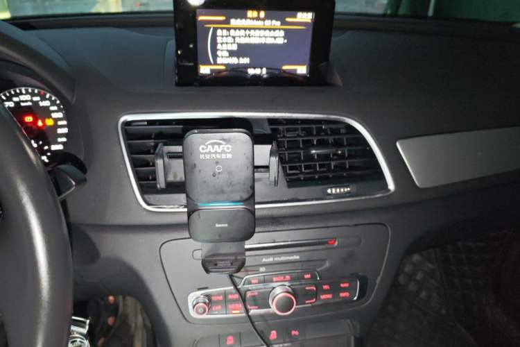 Used Audi Q3 2017 35 TFSI Fashion Model Audio And AC Panel