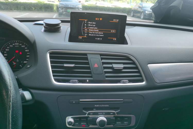 Used Audi Q3 2017 30 TFSI Sport Edition Audio And AC Panel