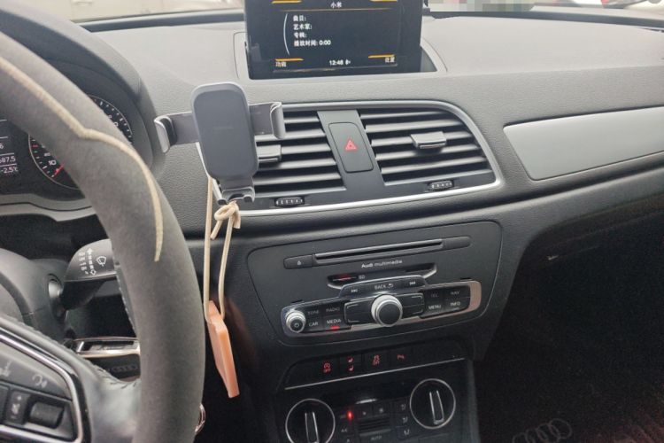 Used Audi Q3 2017 35 TFSI Fashion Model Audio And AC Panel