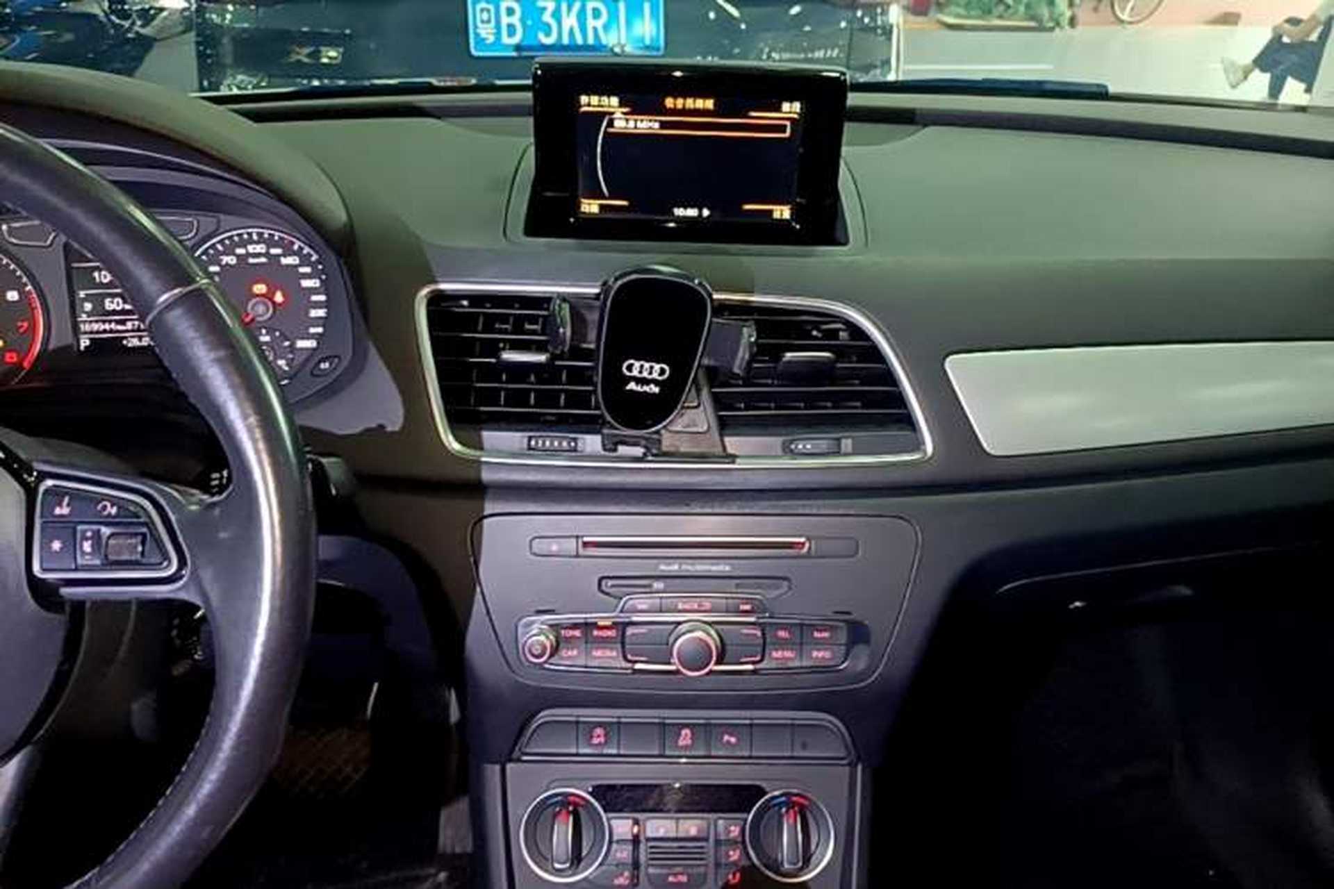 Used Audi Q3 2017 30 TFSI Fashion Model Audio And AC Panel