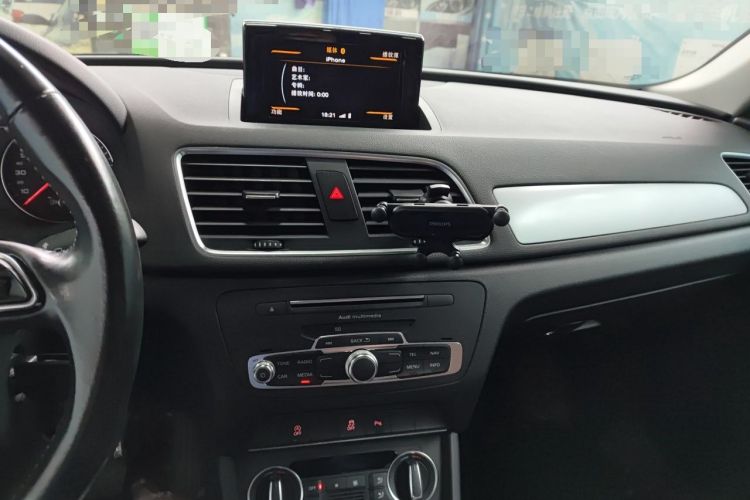 Used Audi Q3 2017 30 TFSI Fashion Model Audio And AC Panel