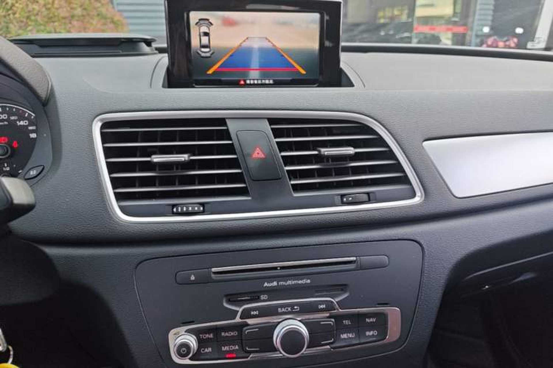 Used Audi Q3 2017 30 TFSI Fashion Model Audio And AC Panel