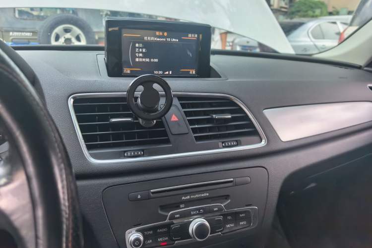 Used Audi Q3 2017 30 TFSI Fashion Model Audio And AC Panel