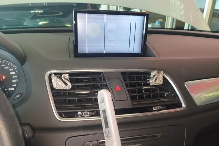 Used Audi Q3 2017 30 TFSI Fashion Model Audio And AC Panel