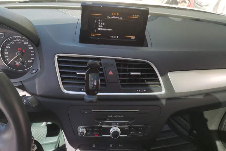 Used Audi Q3 2017 30 TFSI Fashion Model Audio And AC Panel