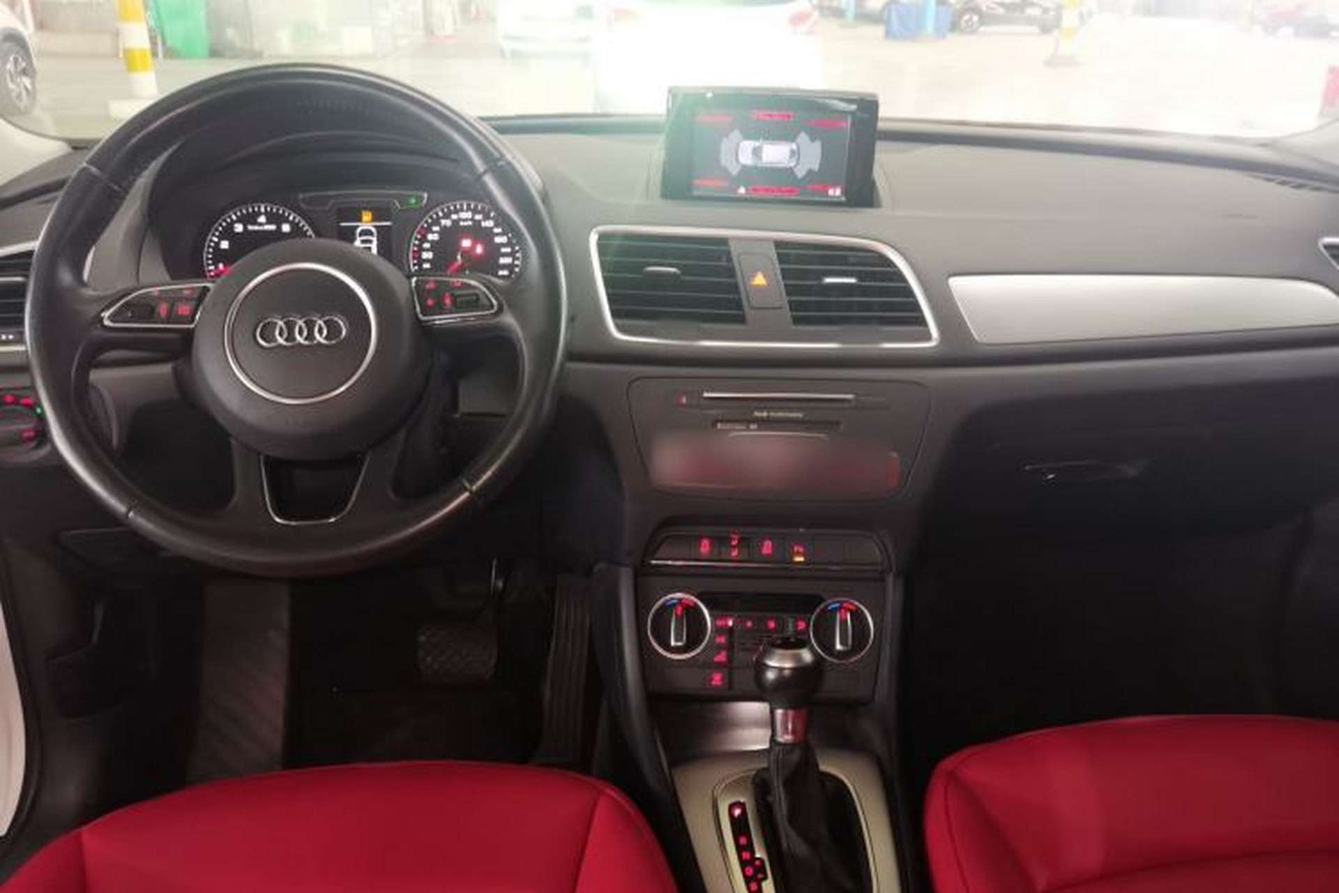Used Audi Q3 2017 35 TFSI Fashion Model Center Console