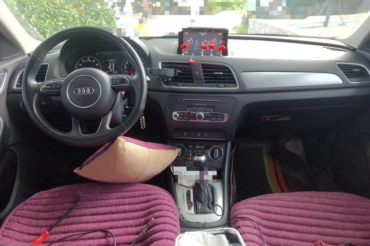 Used Audi Q3 2017 30 TFSI Fashion Model Center Console