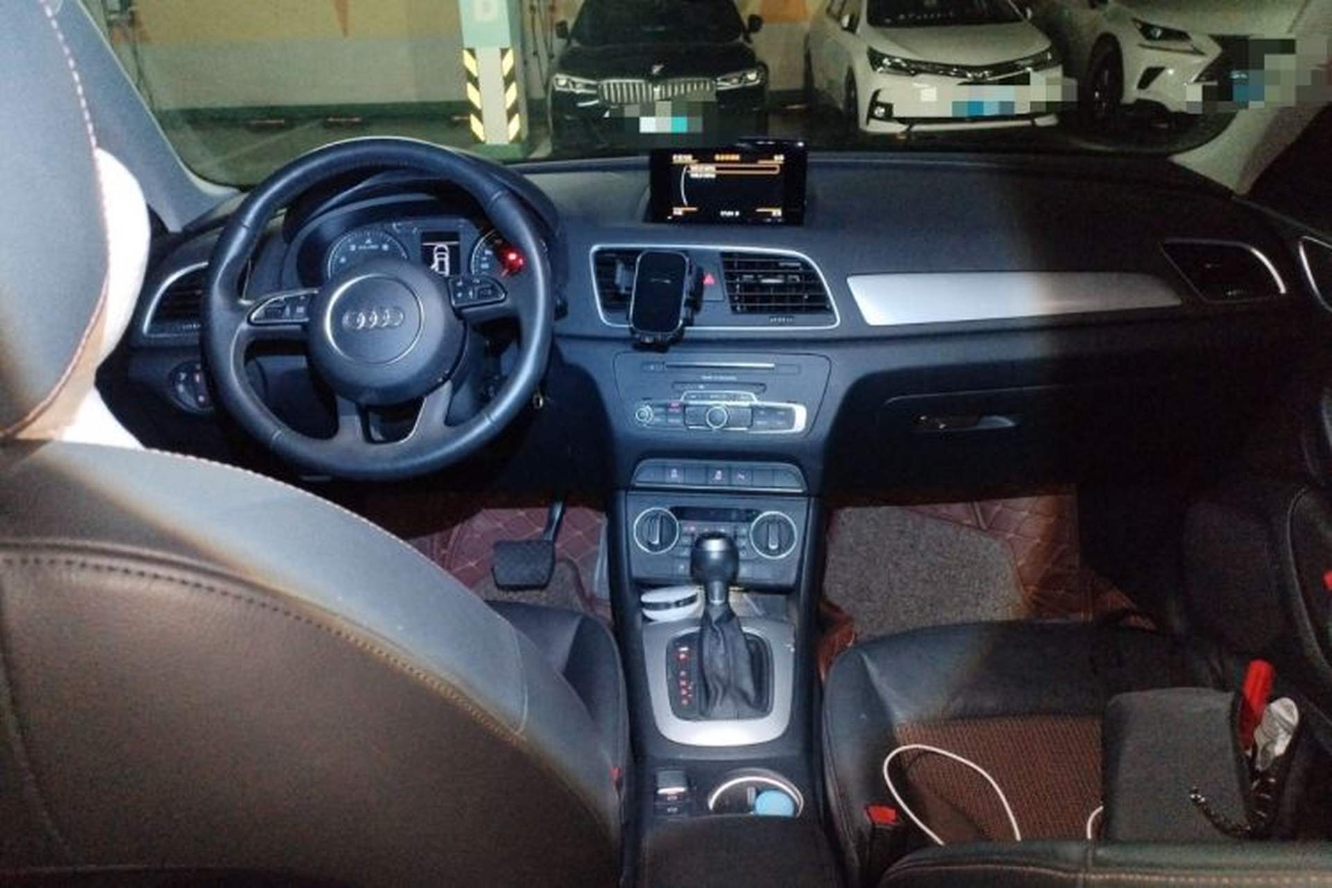 Used Audi Q3 2017 30 TFSI Fashion Model Center Console