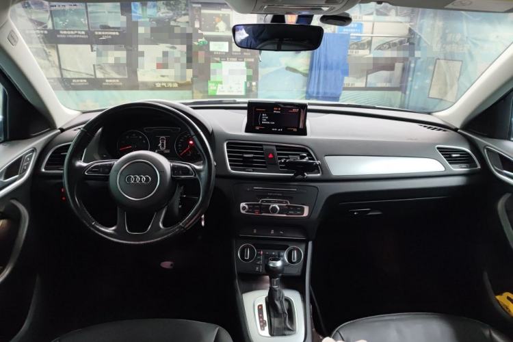 Used Audi Q3 2017 30 TFSI Fashion Model Center Console