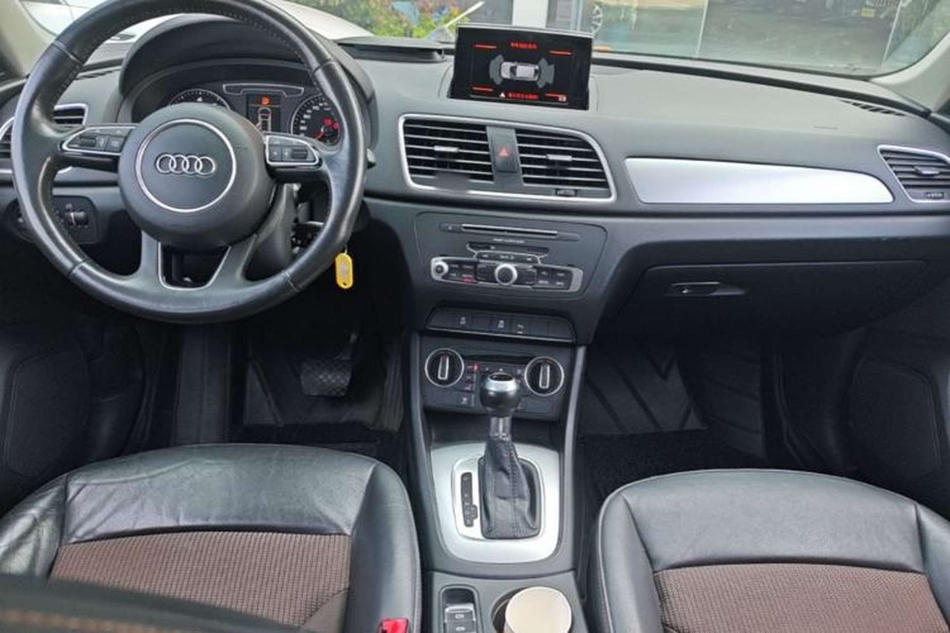 Used Audi Q3 2017 30 TFSI Fashion Model Center Console