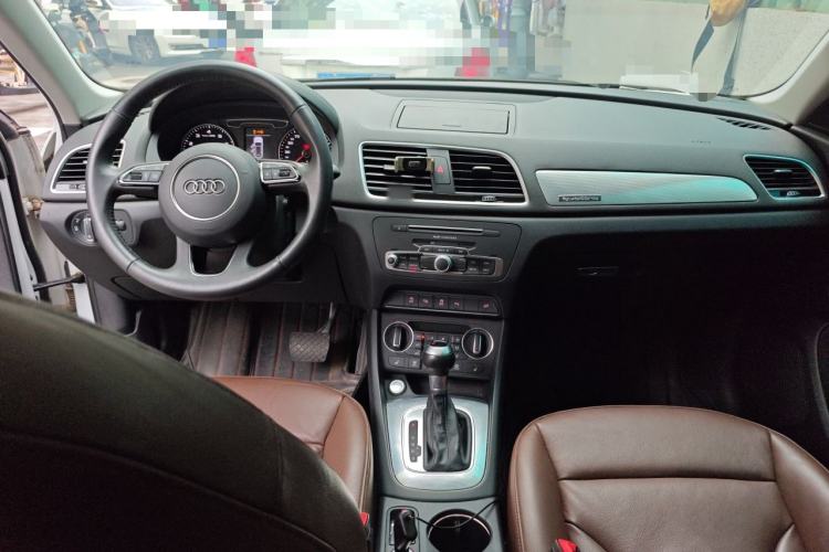 Used Audi Q3 2017 35 TFSI quattro all-wheel drive fashion model Center Console