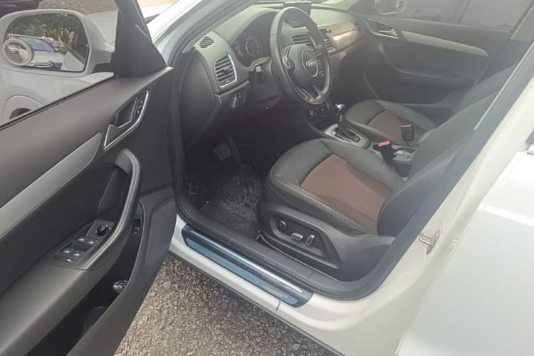Used Audi Q3 2017 30 TFSI Fashion Model Driver Seat