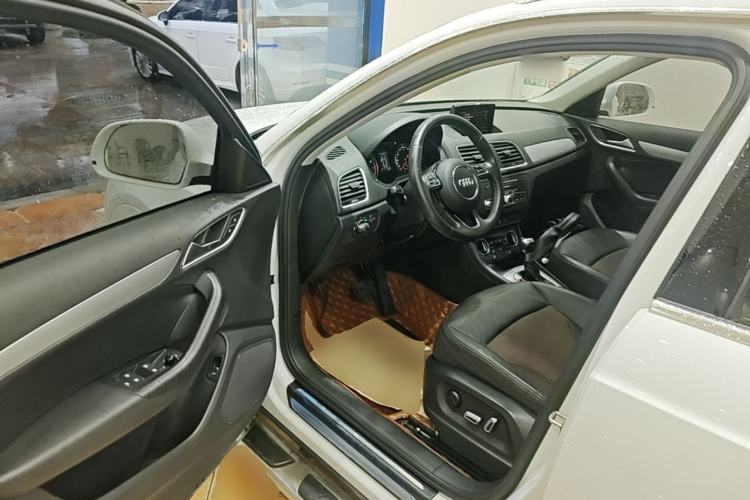 Used Audi Q3 2017 30 TFSI Fashion Model Driver Seat