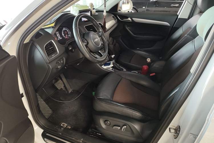 Used Audi Q3 2017 30 TFSI Fashion Model Driver Seat