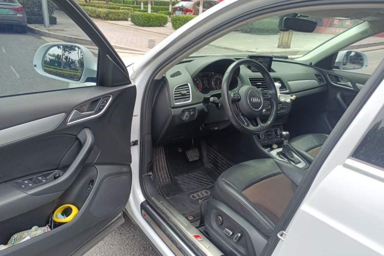 Used Audi Q3 2017 30 TFSI Fashion Model Driver Seat