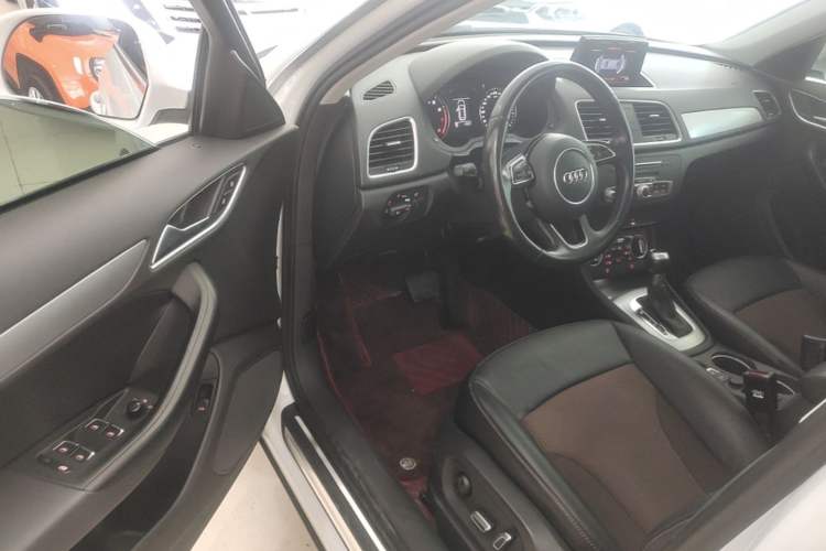 Used Audi Q3 2017 35 TFSI Fashion Model Driver Seat