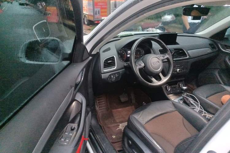 Used Audi Q3 2017 35 TFSI Fashion Model Driver Seat