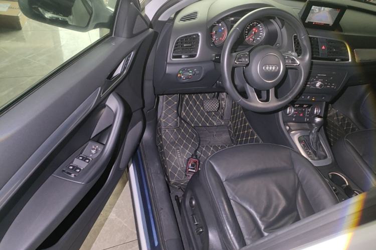 Used Audi Q3 2017 35 TFSI quattro all-wheel drive fashion model Driver Seat