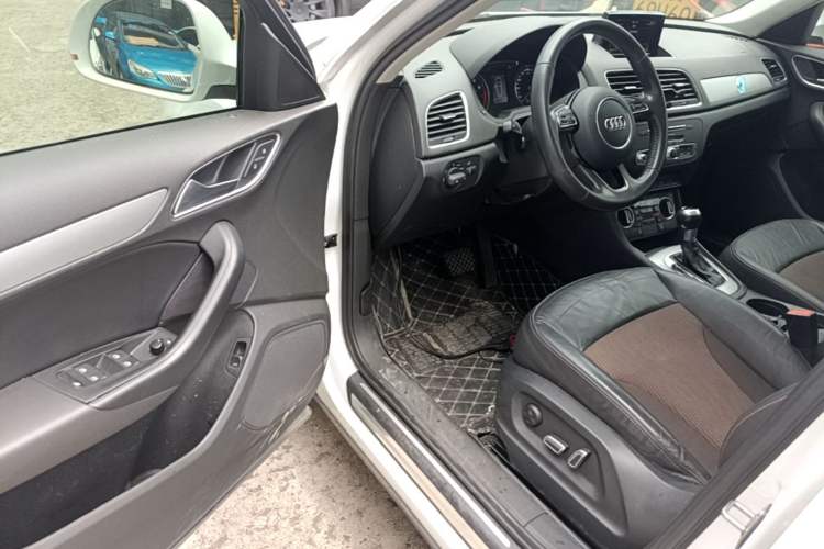 Used Audi Q3 2017 35 TFSI Fashion Model Driver Seat