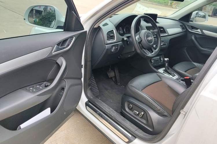 Used Audi Q3 2017 35 TFSI Fashion Model Driver Seat