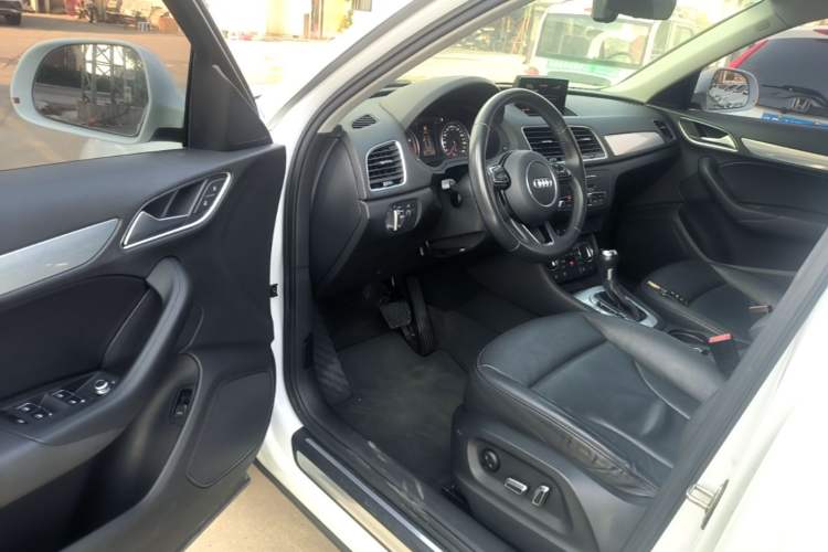 Used Audi Q3 2017 30 TFSI Fashion Model Driver Seat