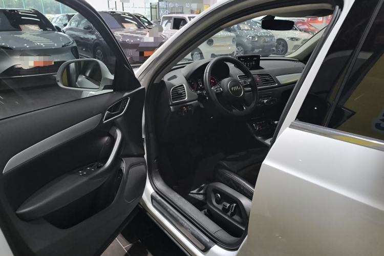 Used Audi Q3 2017 35 TFSI Fashion Model Driver Seat