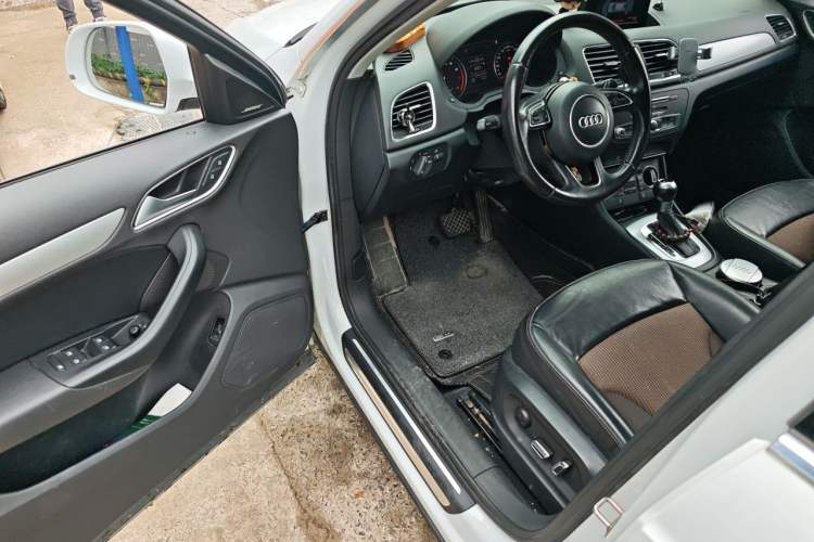 Used Audi Q3 2017 30 TFSI Fashion Model Driver Seat