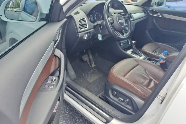 Used Audi Q3 2017 30 TFSI Sport Edition Driver Seat