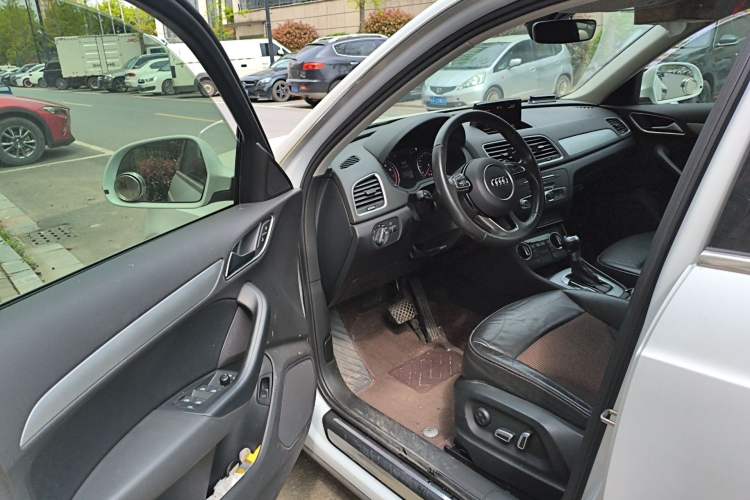 Used Audi Q3 2017 30 TFSI Fashion Model Driver Seat