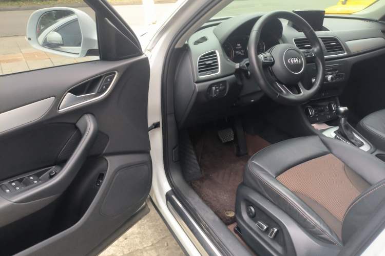 Used Audi Q3 2017 35 TFSI Fashion Model Driver Seat