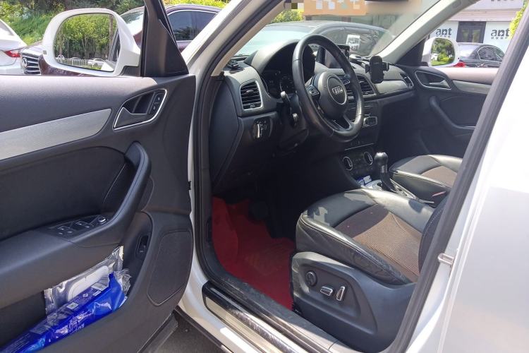 Used Audi Q3 2017 30 TFSI Sport Edition Driver Seat