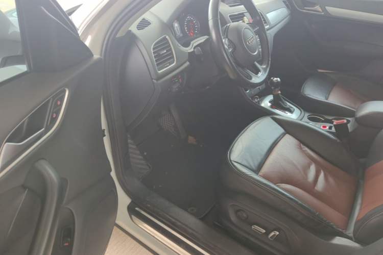 Used Audi Q3 2017 30 TFSI Fashion Model Driver Seat