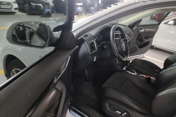 Used Audi Q3 2017 35 TFSI Sport Edition Driver Seat