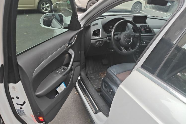 Used Audi Q3 2017 30 TFSI Fashion Model Driver Seat