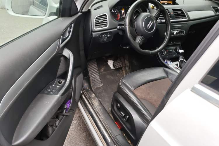 Used Audi Q3 2017 30 TFSI Fashion Model Driver Seat