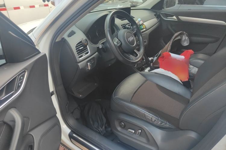 Used Audi Q3 2017 30 TFSI Fashion Model Driver Seat