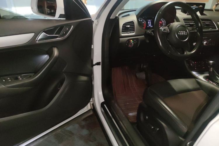 Used Audi Q3 2017 30 TFSI Fashion Model Driver Seat