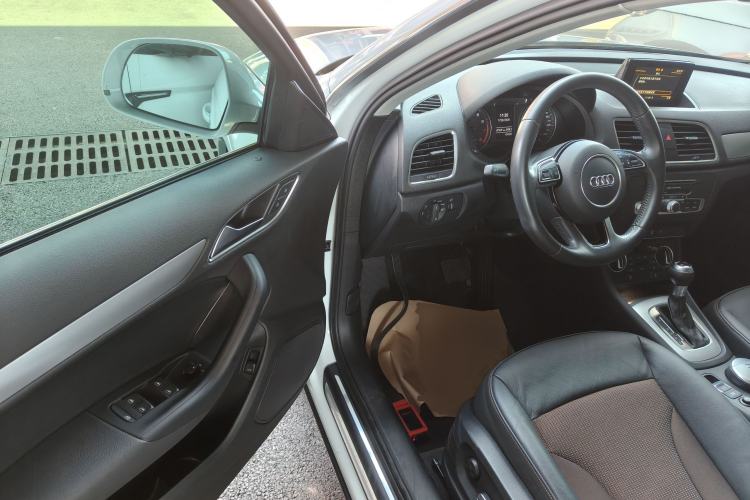 Used Audi Q3 2017 30 TFSI Fashion Model Driver Seat