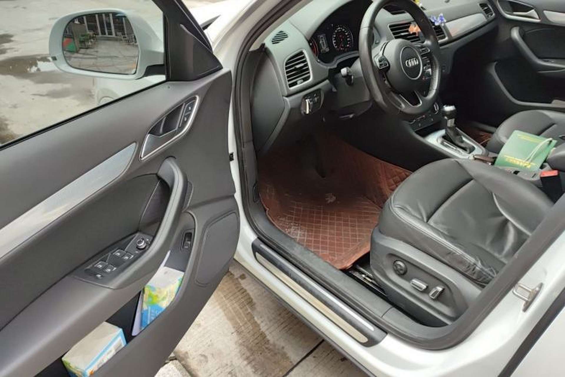 Used Audi Q3 2017 35 TFSI Style Edition Driver Seat
