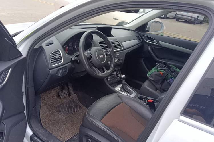 Used Audi Q3 2017 30 TFSI Fashion Model Driver Seat