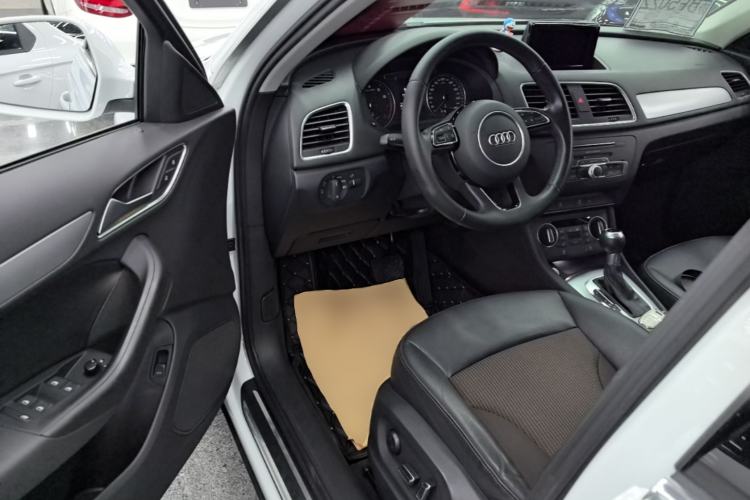 Used Audi Q3 2017 35 TFSI Fashion Model Driver Seat