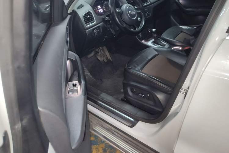 Used Audi Q3 2017 35 TFSI Fashion Model Driver Seat