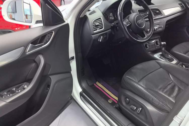 Used Audi Q3 2017 30 TFSI Fashion Model Driver Seat
