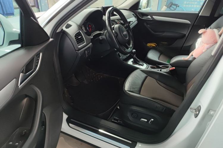 Used Audi Q3 2017 30 TFSI Fashion Model Driver Seat