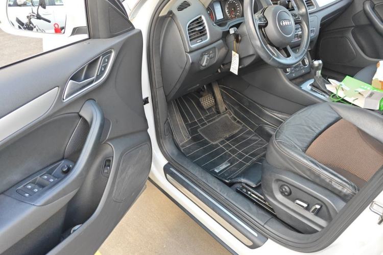 Used Audi Q3 2017 30 TFSI Fashion Model Driver Seat
